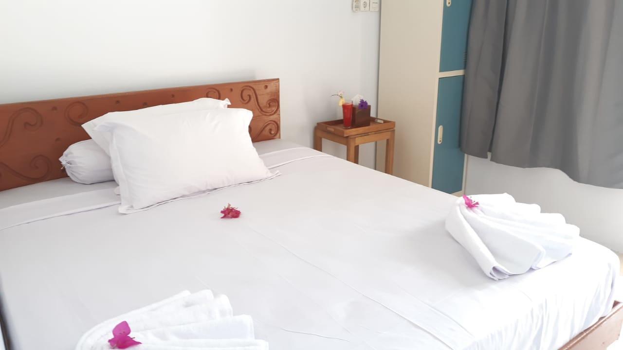 Bajo Sunset Hostel Labuan Bajo Ngoại thất bức ảnh