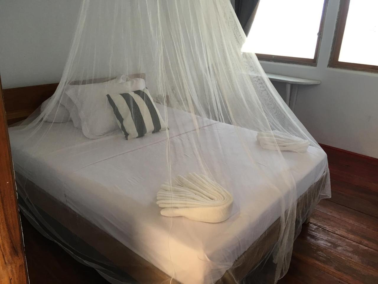 Bajo Sunset Hostel Labuan Bajo Ngoại thất bức ảnh